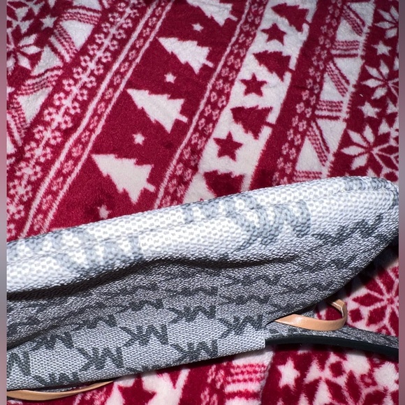 Micheal Kors bag. - Picture 4 of 6